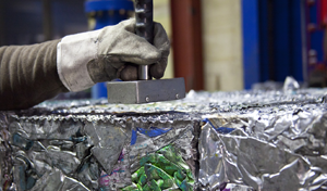Qualitätskontrolle bei Grafenberg-Metall GmbH